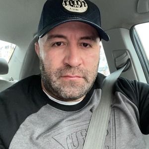 Meet your Posher, Carlos fernando